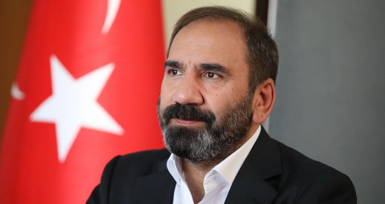 Sivasspor  Başkanı Mecnun Otyakmaz’dan evde kal çağrısı