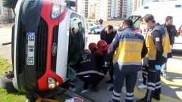 Sivas’ta minibüs devrildi: 1 yaralı