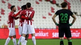 Sivasspor, 90+2’de turladı