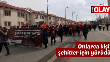 Onlarca kişi şehitler için yürüdü