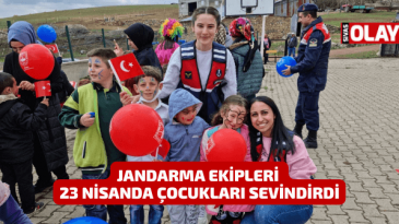 Jandarma ekipleri 23 Nisanda çocukları sevindirdi