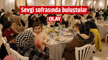 Sevgi sofrasında buluştular