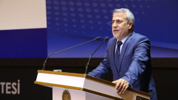 SCÜ’de panel düzenlendi