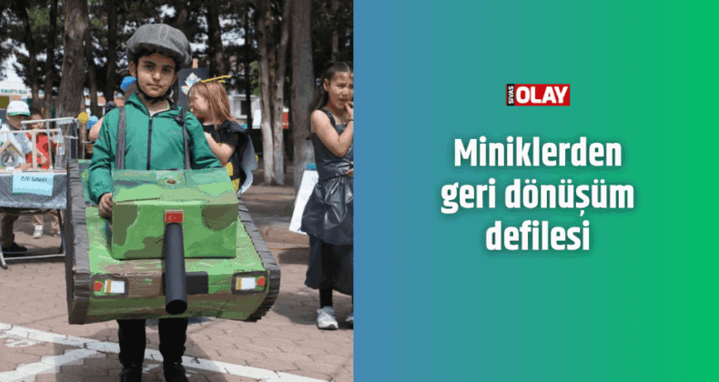 Miniklerden geri dönüşüm defilesi