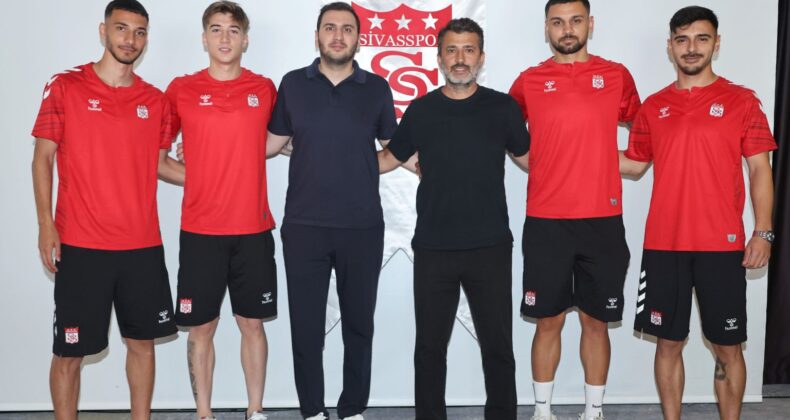 Sivasspor 4 futbolcu ile anlaştı