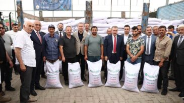 Sivas Belediyesi’nden çiftçilere yerli tohum desteği