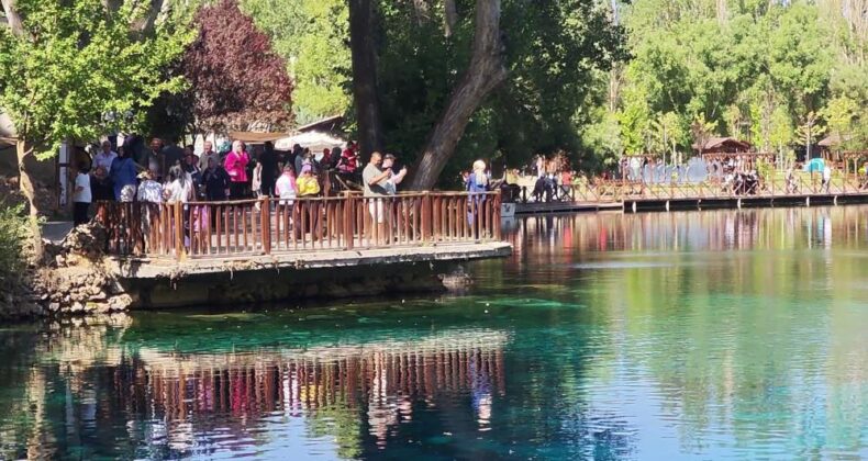 Bozkırın nazar boncuğu ziyaretçi akınına uğradı