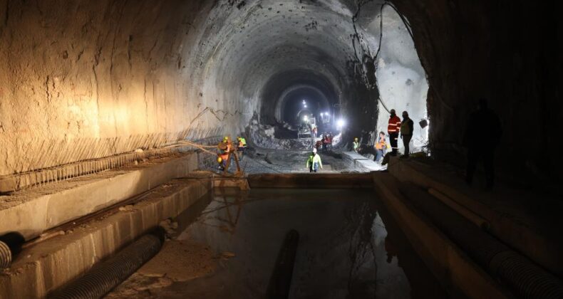 Geminbeli Tüneli geçen 12 yıla rağmen bir türlü tamamlanamadı