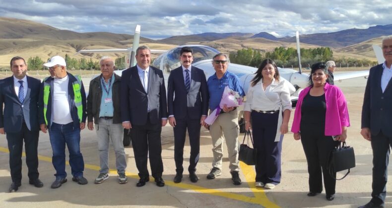 Türkiye’nin ilk ilçe havaalanına 84 yıl sonra uçak indi