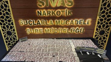 Sivas’ta uyuşturucu madde bulunduran 4 kişi yakalandı, şahıslardan 1’i tutuklandı