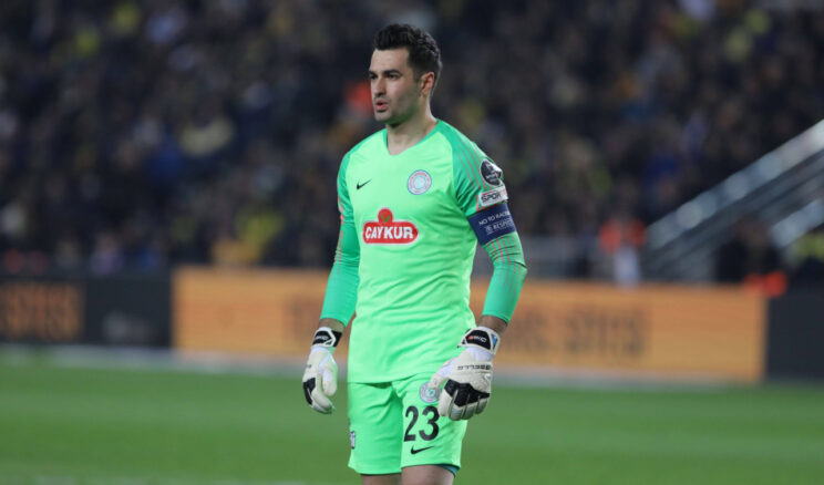 Sivasspor kaleci transferini bitirdi