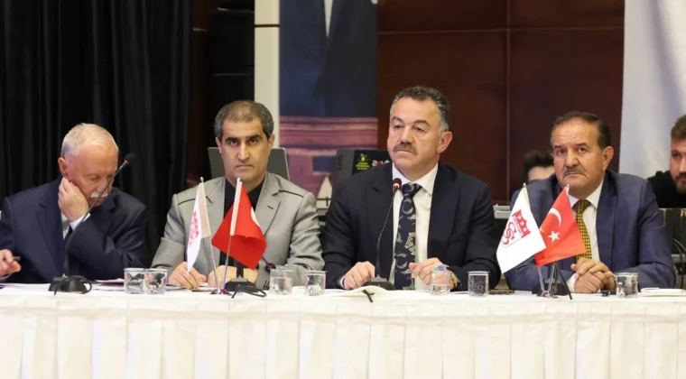Sivasspor yönetimi divana kaldı