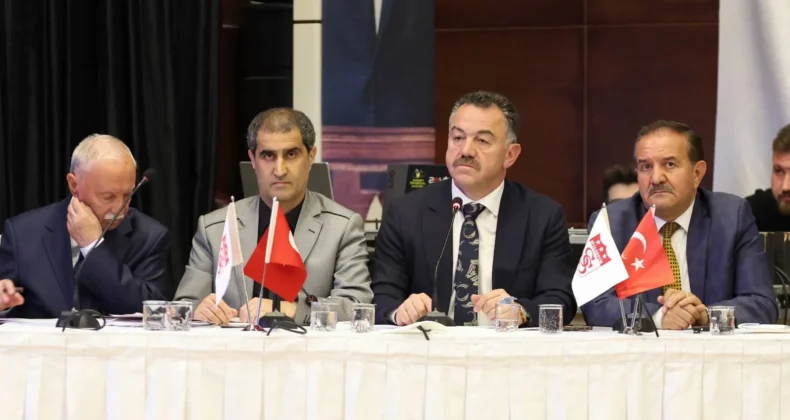 Sivasspor yönetimi divana kaldı