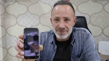 Aracın bagajındaki buzağıyı görünce merakla yaklaştı, gördüğü manzara karşısında şaşkınlığını gizleyemedi