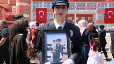 ⁠Şehit babasının izinden giderek polis oldu