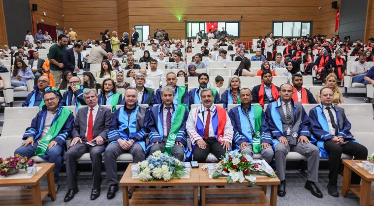 SBTÜ ilk lisans ve ön lisans mezunlarını coşkulu bir törenle uğurladı