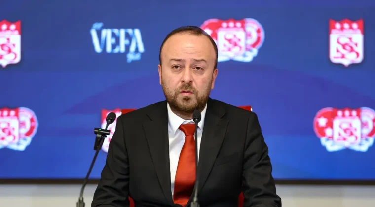 Burak Özçoban adaylığını açıkladı