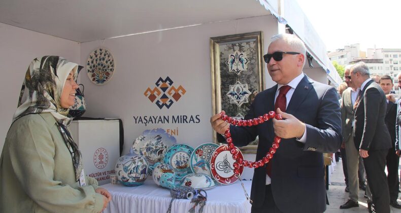 Sivas’ta kültür rüzgârı: “Yaşayan Miras Şöleni” 58 ilden 80 sanatçıyla başladı!