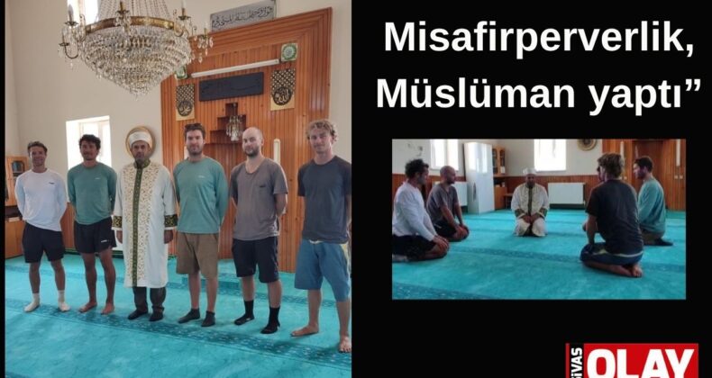Kelime-i şehadet getirerek Müslüman oldular.