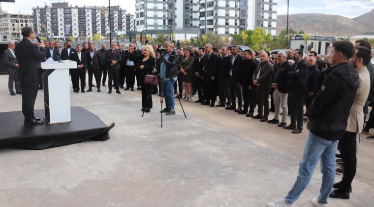 STSO Başkan Adayı Mustafa Eken seçim ofisini açtı